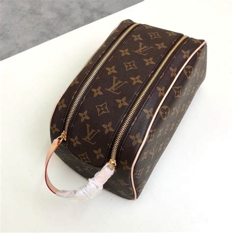 louis vuitton necessaire herren|louis vuitton official website uk.